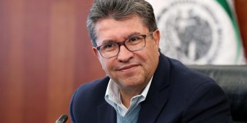 Ricardo Monreal busca llevar a debate abuso de autoridad en Veracruz