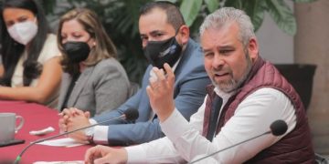 Silvano Aureoles infló el precio de cuartel de 131 a 905 mdp