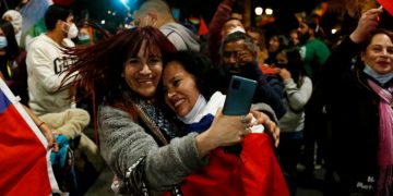 Aprueban nueva Constitución de Nuevo León en primera vuelta