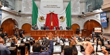 Congreso del Edomex blinda palacio ante protestas