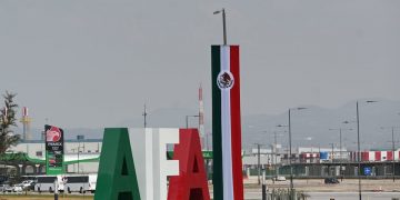 En AIFA, hubo asesoría de EU: Ken Salazar