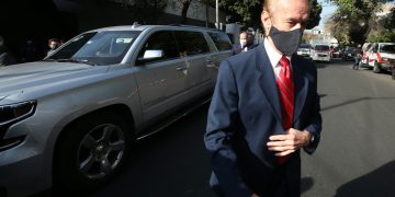 Enrique Horcasitas obtiene suspensión contra orden de aprehensión
