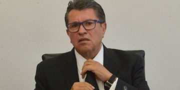 Monreal defiende a su amiga Sandra Cuevas y señala a Bejarano como enemigo