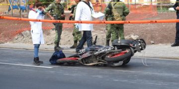 Policías son atropellados al intentar aplicar una multa en Ecatepec | VIDEO