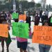 Activistas hacen bloqueos en Acapulco para exigir la liberación de indígena guerrerense