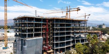 Avanza la construcción de los pilares en CDMX