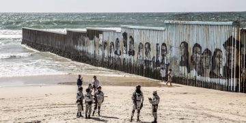 EU endurece su frontera sur; van más de 87 mil migrantes mexicanos detenidos