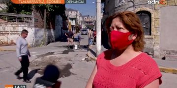 Vecinos de Tlalnepantla se manifiestan para exigir que autoridades eviten despojo de predio