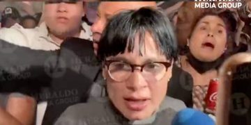 ‘Ya lo agarraron’: El momento en que madre de Hugo Carbajal celebra detención de Mauricio ‘N’ | VIDEO