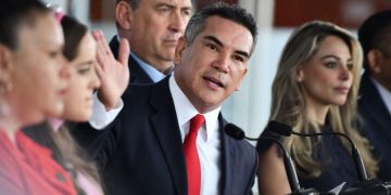 Advierte PRI que médicos cubanos costarán 600 millones de pesos anuales