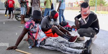 Bloquean calle para reclamar la liberación de 28 mujeres detenidas en Irapuato