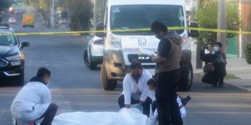 Guardia ejecutado y clientes baleados: así fue el brutal tiroteo contra un bar en Cancún | IMÁGENES FUERTES