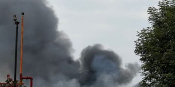 Pipa detona incendio en Parque Industrial de Lerma; no hay lesionados