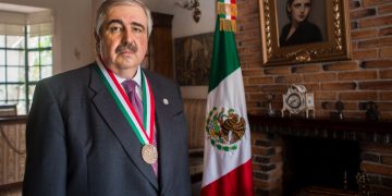 Ricardo Sodi presenta compilación histórica del derecho militar