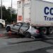 Tras estrellarse, tráiler se incendia y destruye 25 vehículos estacionados en Cárdenas Tabasco