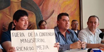 Ante maestros, Mejía Berdeja convoca a recuperar la democracia sindical