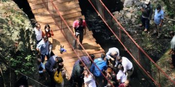 “Imprudencia”: alcalde de Cuernavaca culpa al hombre que brincó del colapso del puente ribereño