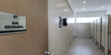 Inauguran baño sin distinción de género en universidad de Nuevo León