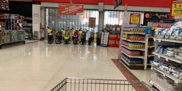 Tiendas comerciales limitan venta de agua en Tampico