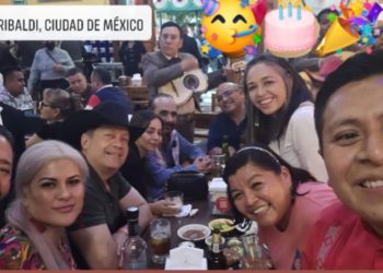 Exhiben en redes sociales juerga de Patricia Casados Pajín en Garibaldi.