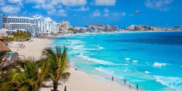 Sale Quintana Roo de la alerta de EUA