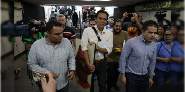 Notifica SEP de despido a Marx Arriaga
