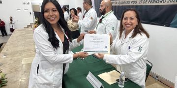 Egresan 59 nuevos médicos especialistas del IMSS en Quintana Roo