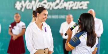 Ana Paty Peralta prioriza la salud mental en adolescentes