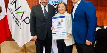Mara Lezama recibe el Premio a la Excelencia Municipal 2025