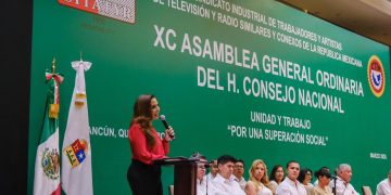 Mara Lezama resalta el poder de la radio y TV