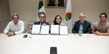 Recibe Mara Lezama carta de intención para explorar hospital de alta especialidad en Cancún