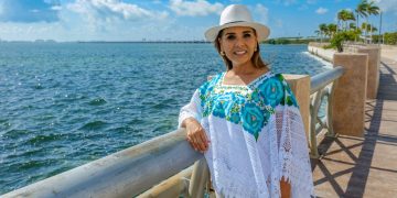 Mara Lezama llama a construir un Cancún más humano, sustentable y con bienestar compartido en su 56 aniversario
