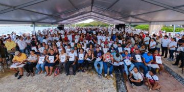 Benefician a 503 familias con entrega de escrituras