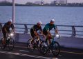 Banderazo al tránsito en el Puente Nichupté