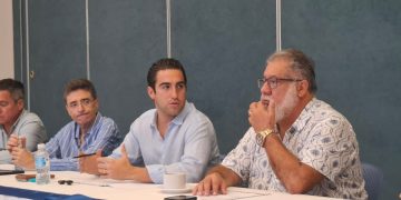 AMATUR y Gino Segura impulsan agenda para fortalecer el turismo