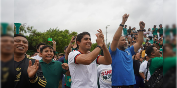 Celebra presidente de Codeq victoria del conjunto azteca