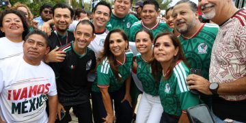 Ana Paty Peralta vive partido de México en “Cancún Fut Fest”
