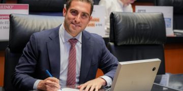 Entra Gino a la carrera por Quintana Roo