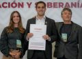 Gino Segura se registra en proceso interno de Morena por la gubernatura de Q. Roo