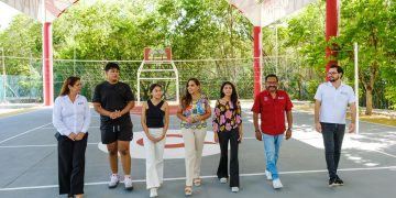 Mara Lezama inaugura nuevo domo deportivo en la Universidad del Caribe