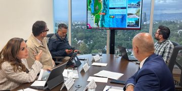 Mara Lezama da seguimiento con la SICT a proyectos de infraestructura