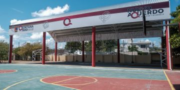 Mara Lezama entrega nuevo domo a estudiantes de la secundaria “8 de Octubre”