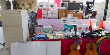 Ana Paty Peralta recibe nuevo equipamiento para los CDC DIF PILARES