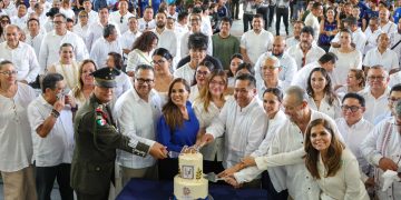 Ana Paty Peralta celebra 40 años del Instituto Tecnológico de Cancún