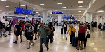 Lluvia intensa despierta a Cancún, pero aeropuerto mantiene operaciones con normalidad