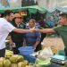 Pablo Bustamante escucha a la familia tianguista de Cancún