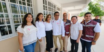 Entrega Mara Lezama primera etapa del CBTIS 301 en Cancún