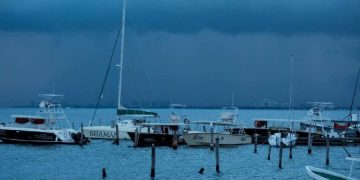 Clima adverso altera los vuelos y la navegación