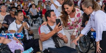 Entregan apoyos por más de 4.6 millones de pesos a personas con discapacidad