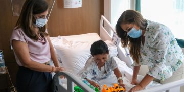 Mara y Verónica Lezama acompañan a menores en Jornada de Cirugías de Cardiopatías